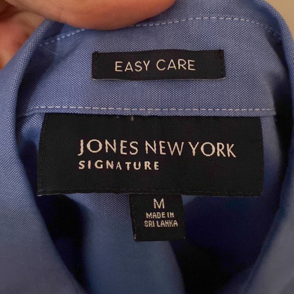 Jones New York Signature Size M Blue Easy Care Button Down Top - Picture 5 of 8